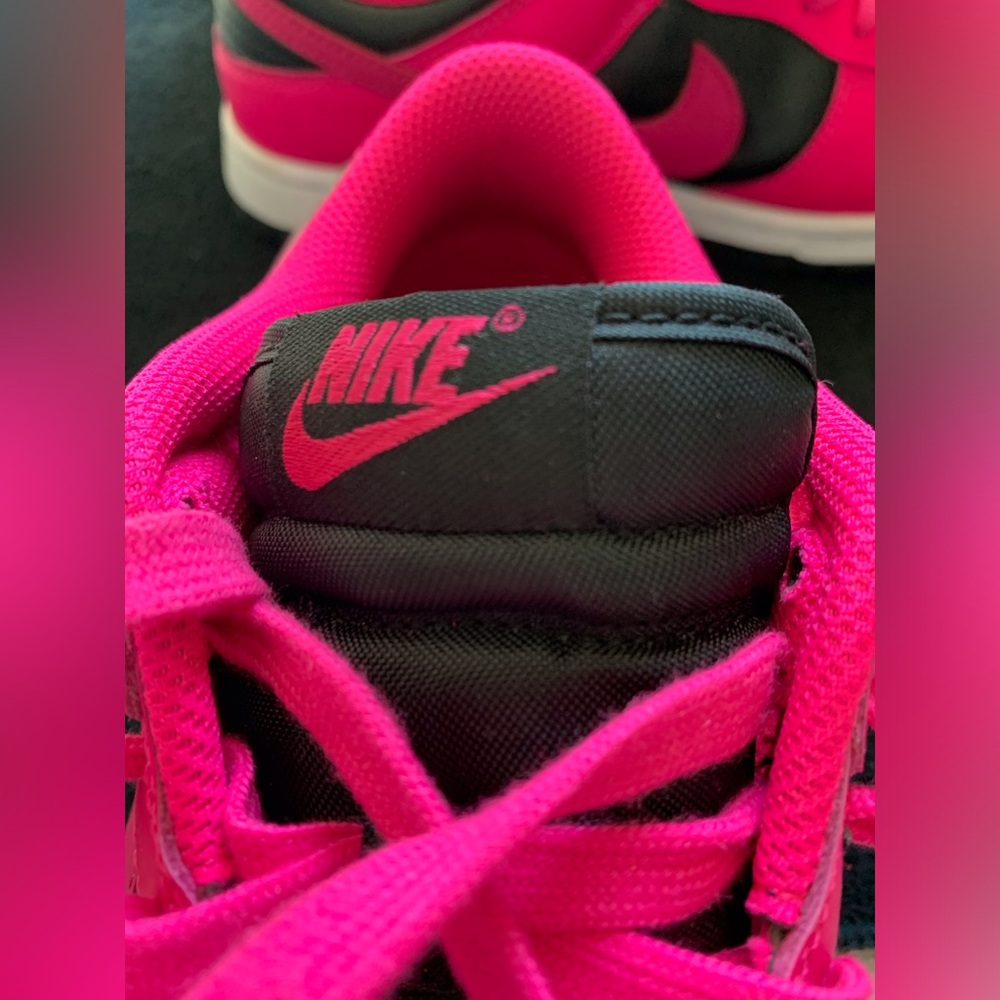 Nike Womens Pink and Black Athletic Shoes - Picture 3 of 8